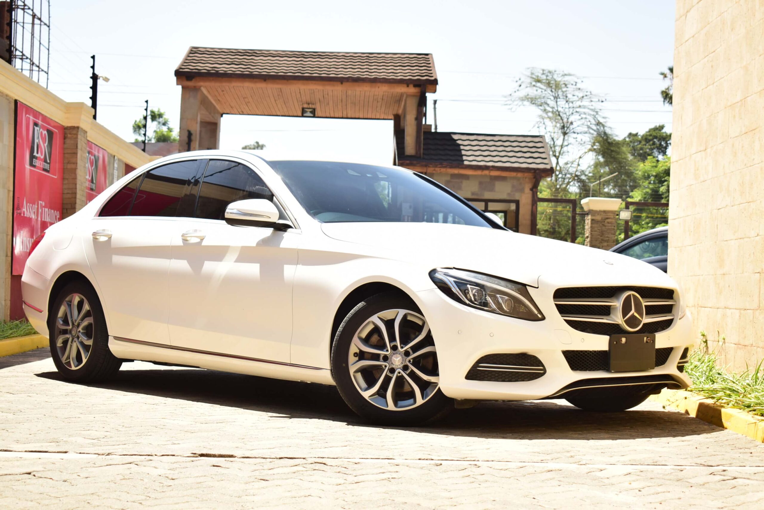 Mercedes-Benz C200